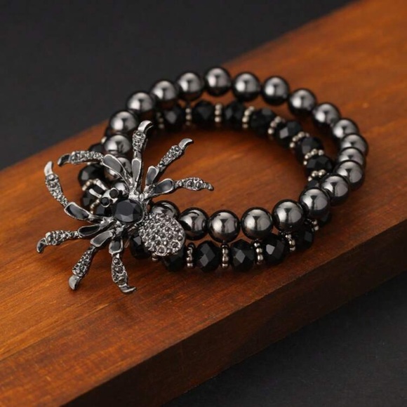 🕷️😬🕷️ SCARY❗️ BLACK AND SILVER SPIDER STRETCH BRACELET❗️ STUNNING❗️ - Picture 2 of 5